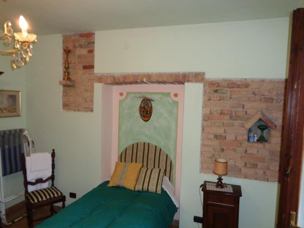 Gran Collina Villa San Damiano d'Asti Room photo